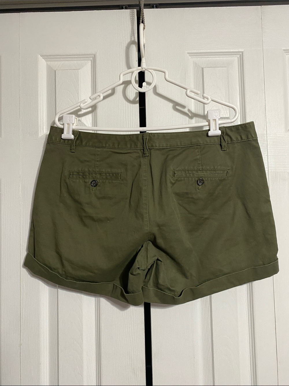 Banana Republic city chino green cuffed shorts size 14 - Picture 5 of 9